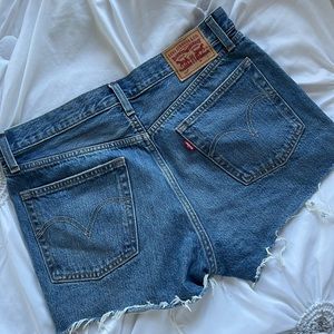 LEVI 501 SHORTS